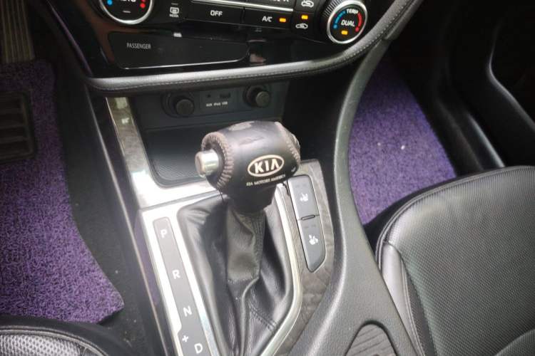 Used Kia K5 2014 2.0L Automatic LUXURY Gear Lever