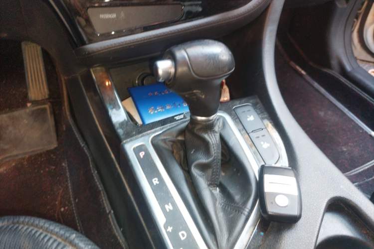 Used Kia K5 2014 2.0L Automatic LUXURY Gear Lever