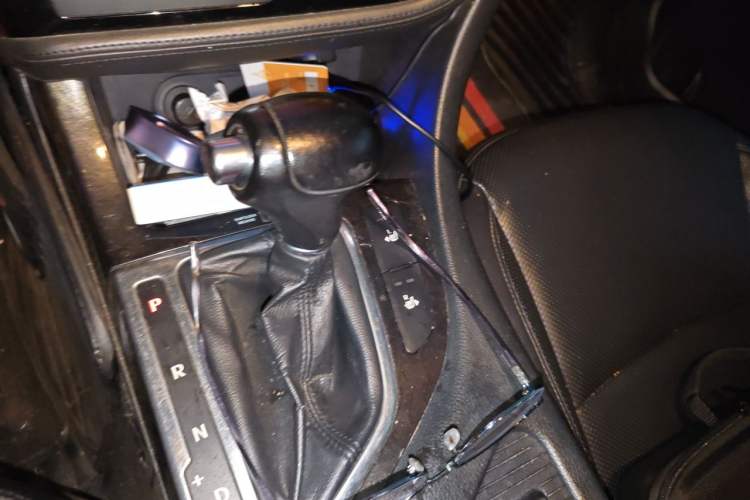 Used Kia K5 2014 2.0L Automatic LUXURY Gear Lever