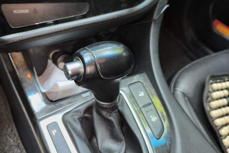 Used Kia K5 2014 2.0L Automatic LUXURY Gear Lever