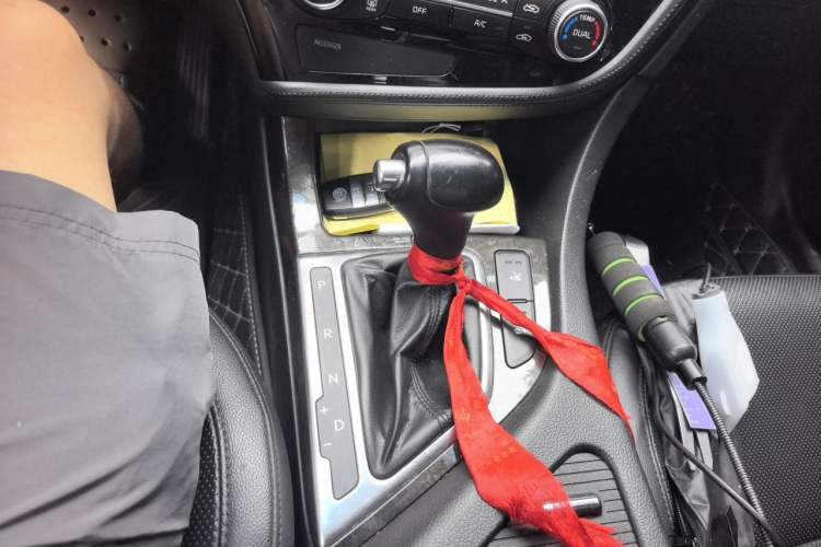 Used Kia K5 2014 2.0L Automatic LUXURY Gear Lever