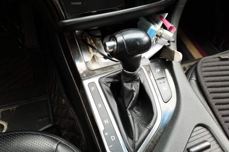 Used Kia K5 2014 2.0L Automatic LUXURY Gear Lever