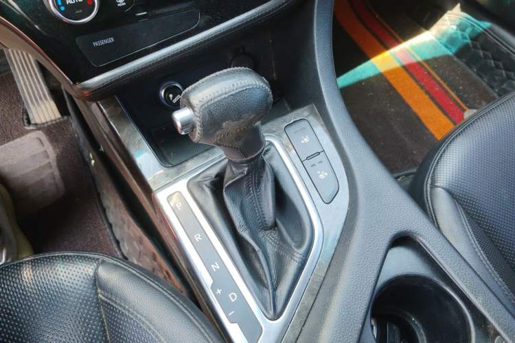 Used Kia K5 2014 2.0L Automatic LUXURY Gear Lever