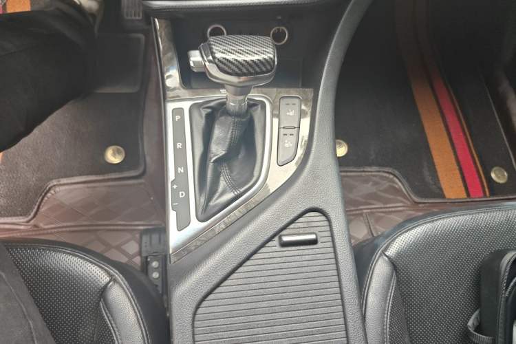 Used Kia K5 2014 2.0L Automatic LUXURY Gear Lever
