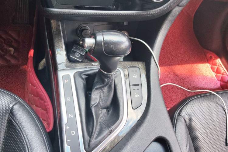 Used Kia K5 2014 2.0L Automatic LUXURY Gear Lever