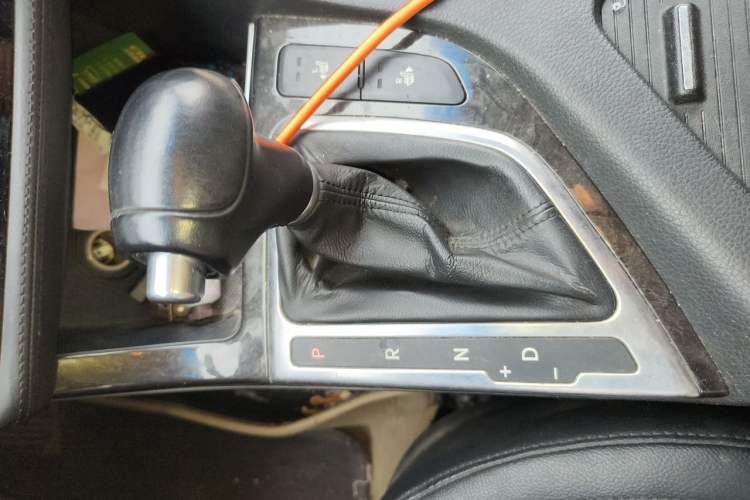 Used Kia K5 2014 2.0L Automatic LUXURY Gear Lever