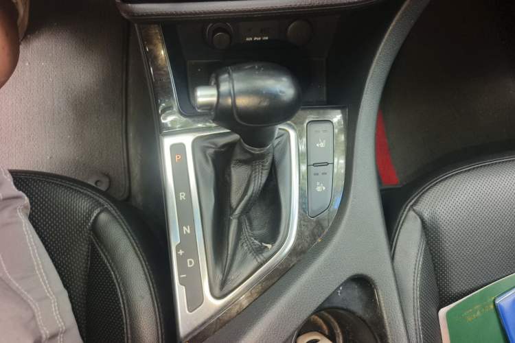 Used Kia K5 2014 2.0L Automatic LUXURY Gear Lever