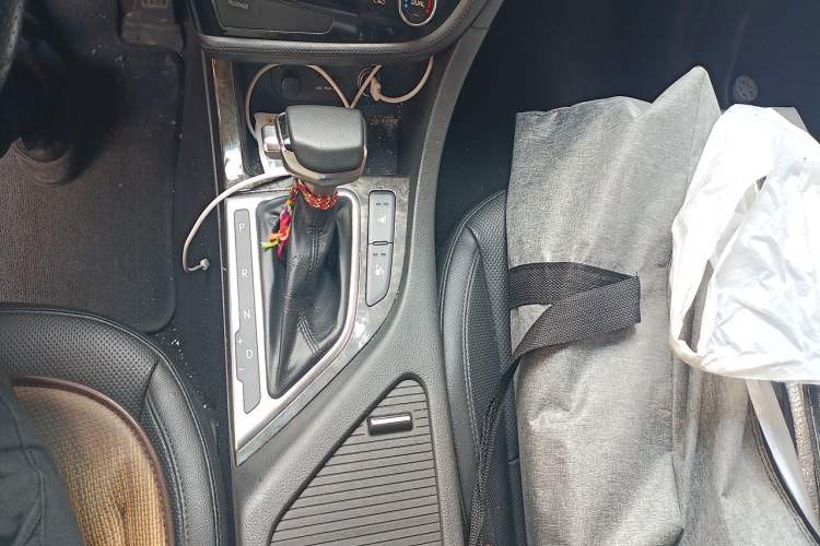 Used Kia K5 2014 2.0L Automatic LUXURY Gear Lever