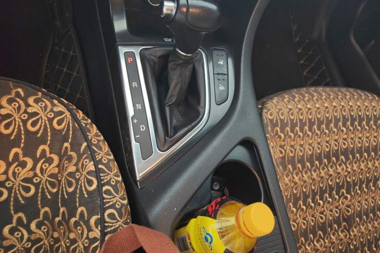 Used Kia K5 2014 2.0L Hybrid Luxury Edition Gear Lever