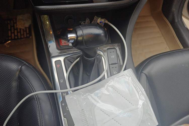 Used Kia K5 2014 2.0L Automatic LUXURY Gear Lever