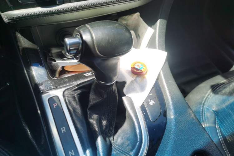 Used Kia K5 2014 2.0T Automatic T-PREMIUM Gear Lever
