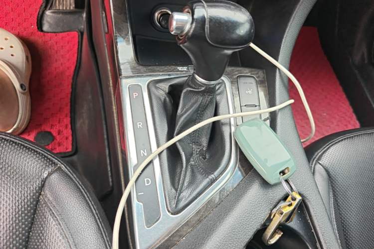 Used Kia K5 2014 2.0L Automatic LUXURY Gear Lever