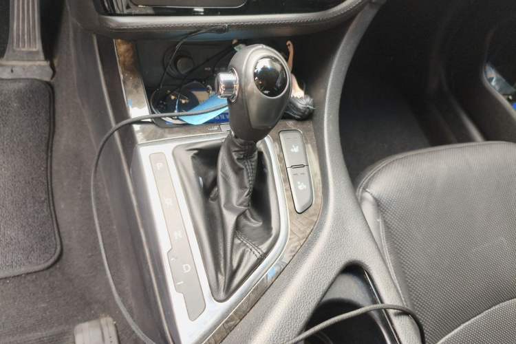 Used Kia K5 2014 2.0L Automatic LUXURY Gear Lever