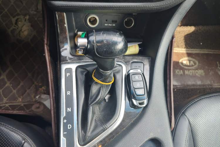 Used Kia K5 2014 2.0L Automatic LUXURY Gear Lever