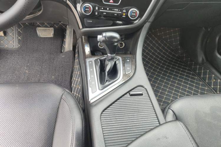 Used Kia K5 2014 2.0L Automatic LUXURY Gear Lever