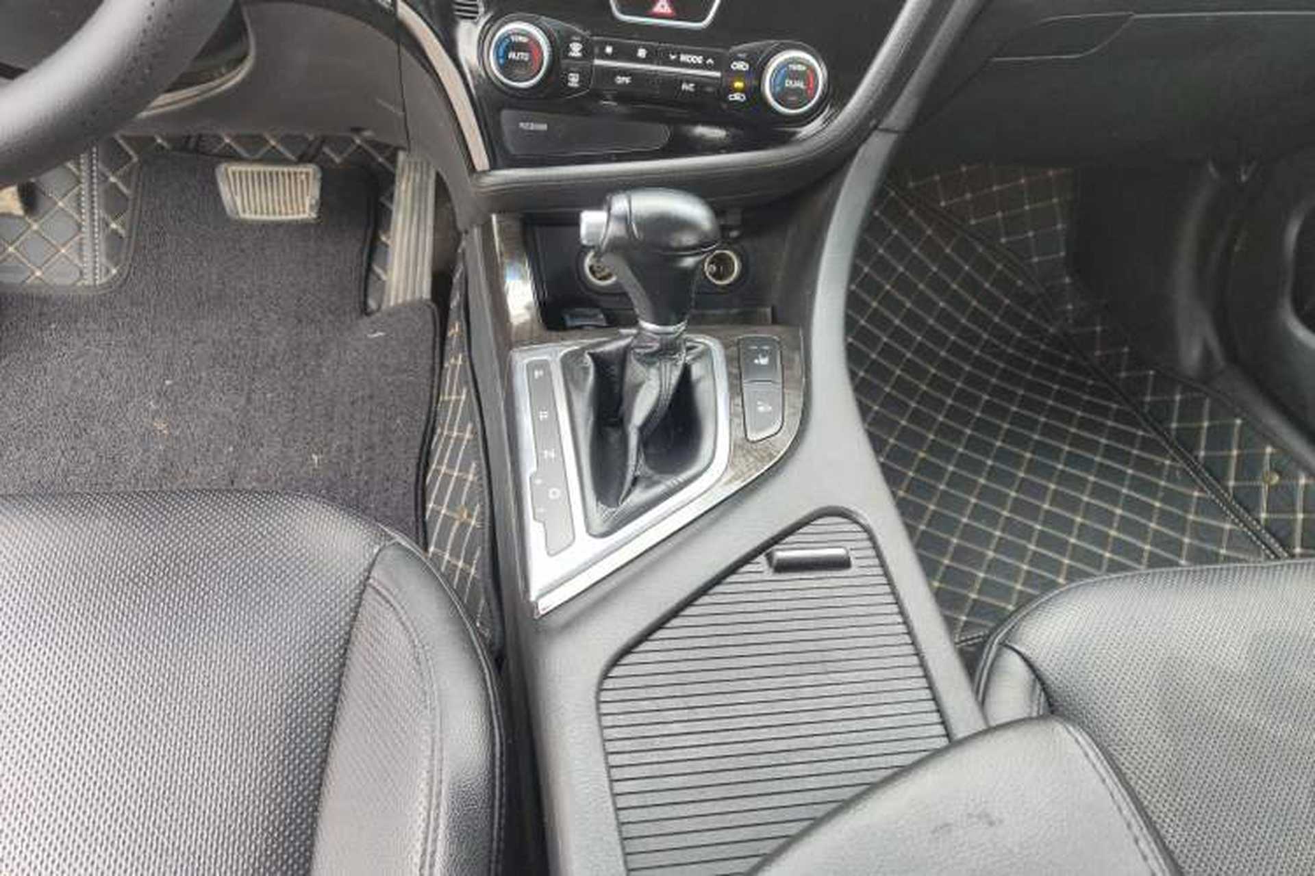 Used Kia K5 2014 2.0L Automatic LUXURY Gear Lever