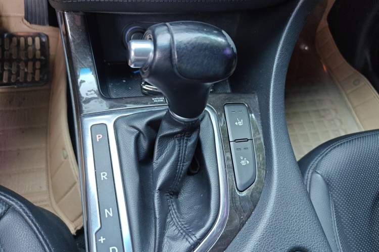 Used Kia K5 2014 2.0L Automatic LUXURY Gear Lever
