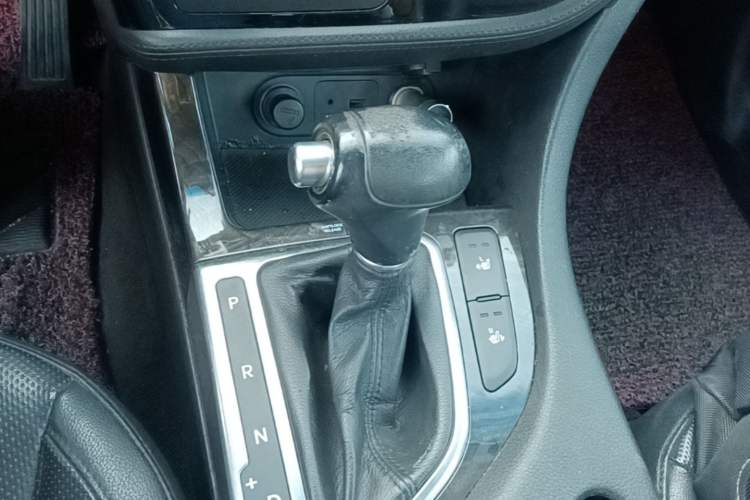 Used Kia K5 2014 2.0L Automatic LUXURY Gear Lever