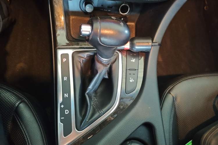 Used Kia K5 2014 2.0L Automatic LUXURY Gear Lever