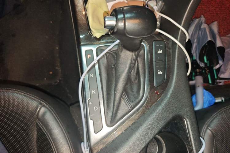 Used Kia K5 2014 2.0L Automatic LUXURY Gear Lever
