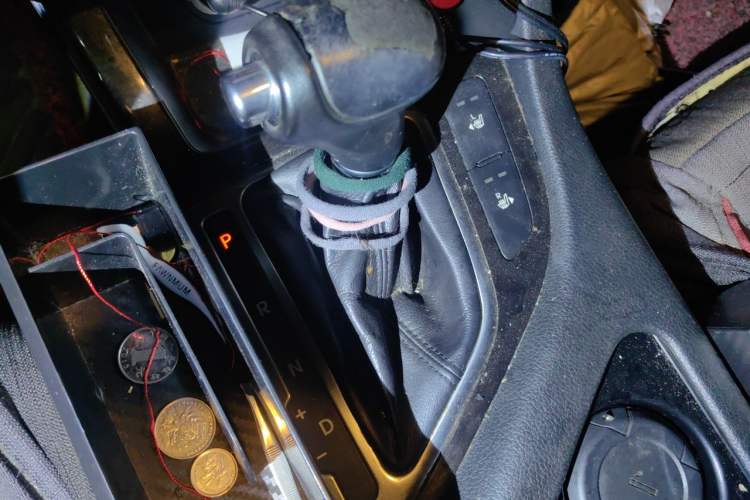 Used Kia K5 2014 2.0L Automatic PREMIUM Gear Lever