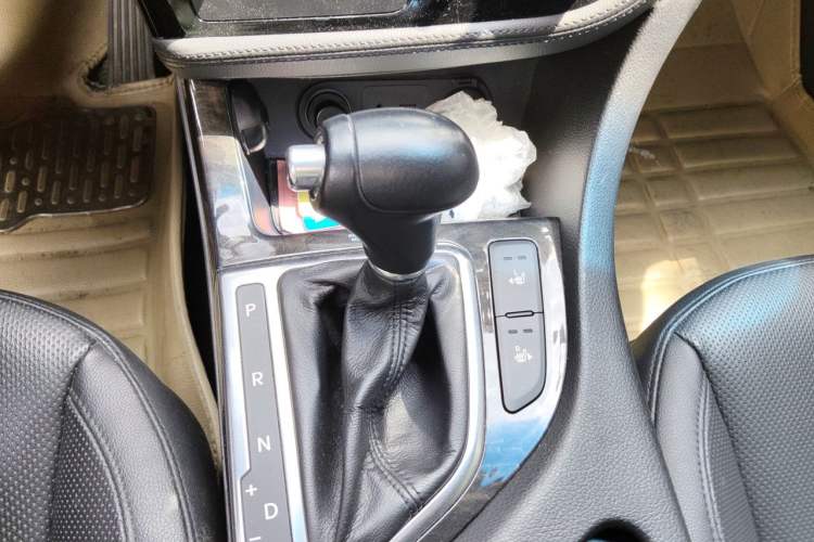 Used Kia K5 2014 2.0L Automatic LUXURY Gear Lever