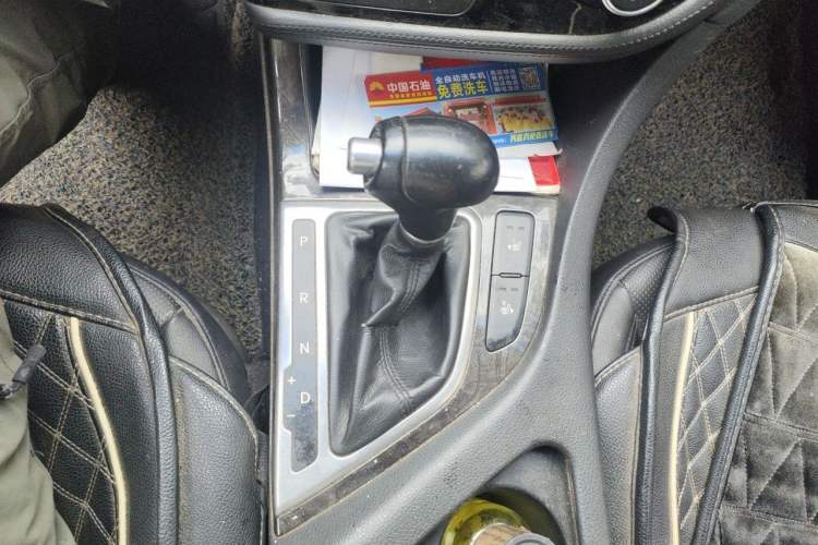 Used Kia K5 2014 2.0L Automatic LUXURY Gear Lever
