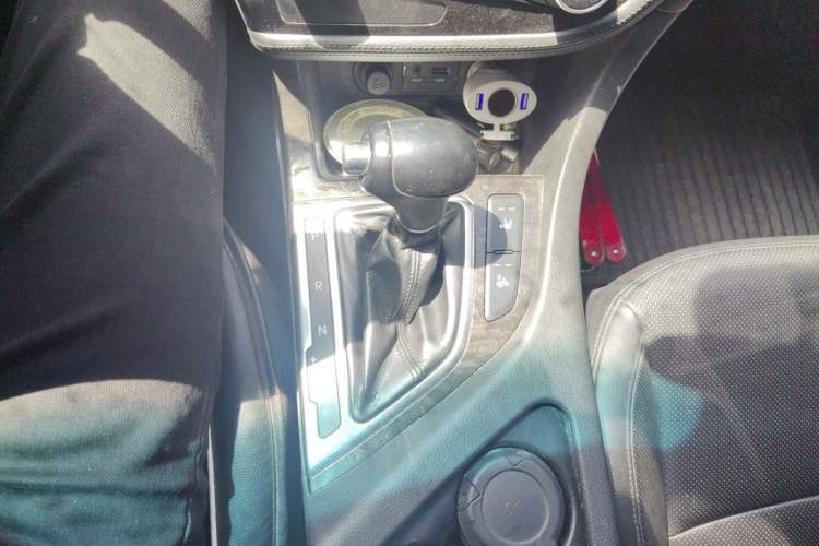 Used Kia K5 2014 2.0L Automatic LUXURY Gear Lever