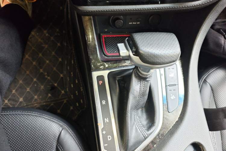 Used Kia K5 2014 2.0L Automatic LUXURY Gear Lever