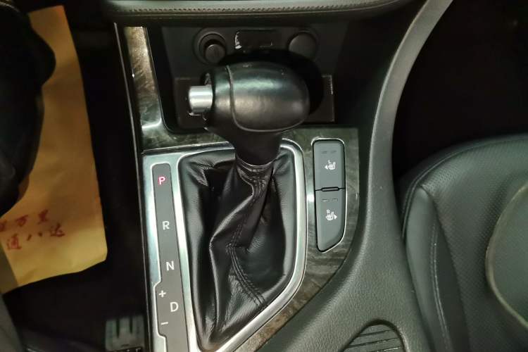 Used Kia K5 2014 2.0L Automatic LUXURY Gear Lever