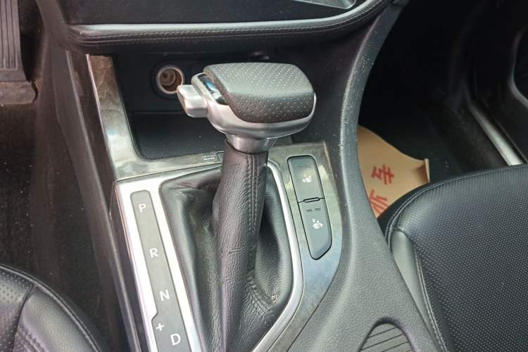 Used Kia K5 2014 2.0L Automatic LUXURY Gear Lever