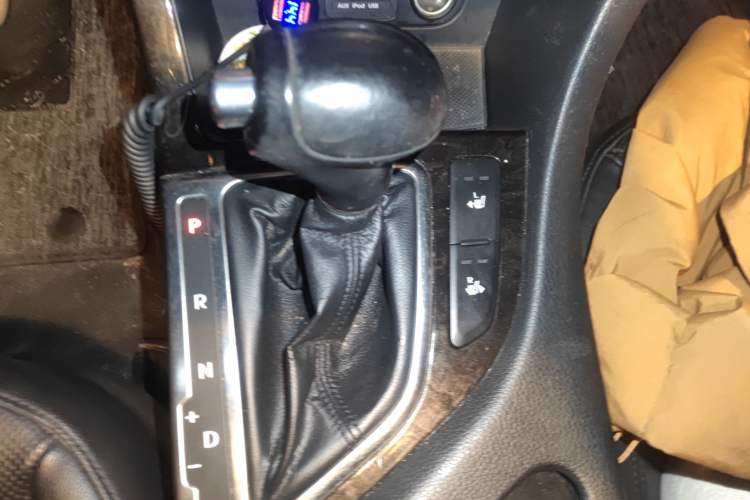 Used Kia K5 2014 2.0L Automatic LUXURY Gear Lever