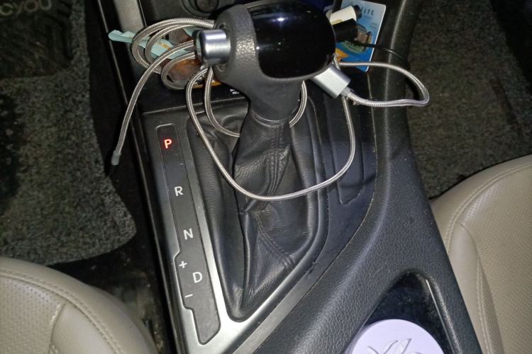 Used Kia K5 2014 2.0L Automatic GL Gear Lever