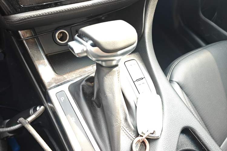 Used Kia K5 2014 2.0L Automatic LUXURY Gear Lever