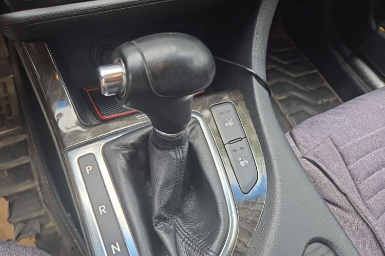 Used Kia K5 2014 2.0L Automatic LUXURY Gear Lever