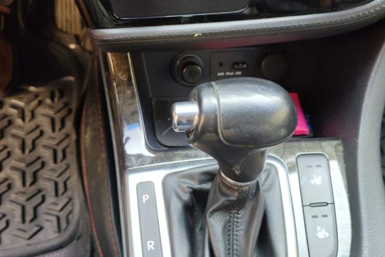 Used Kia K5 2014 2.0L Automatic LUXURY Gear Lever