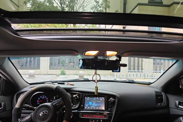 Used Kia K5 2014 2.0L Automatic LUXURY Headliner