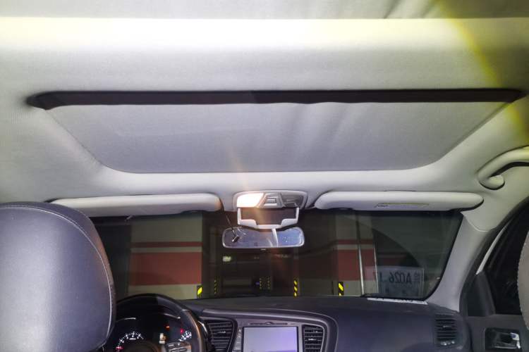 Used Kia K5 2014 2.0L Automatic LUXURY Headliner