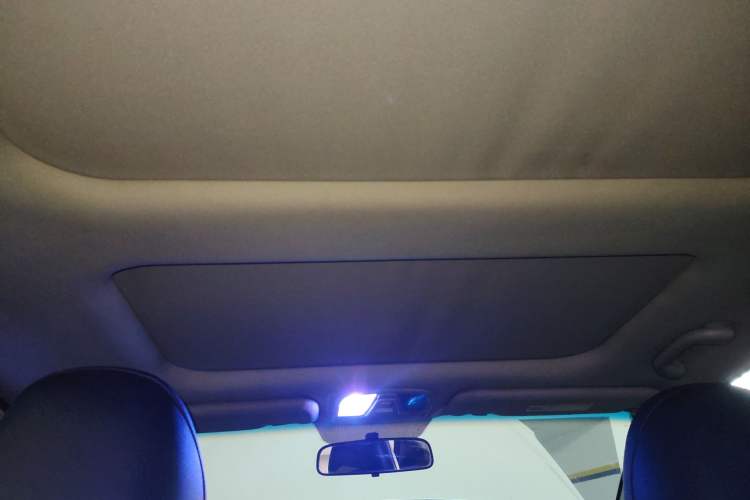 Used Kia K5 2014 2.0L Automatic LUXURY Headliner