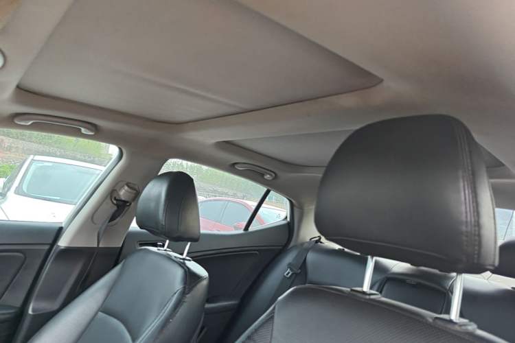Used Kia K5 2014 2.0L Automatic LUXURY Headliner
