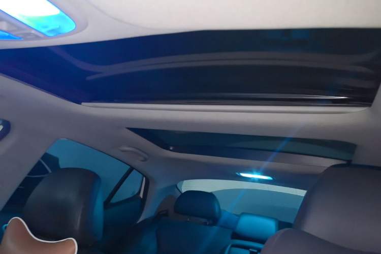 Used Kia K5 2014 2.0L Automatic LUXURY Headliner
