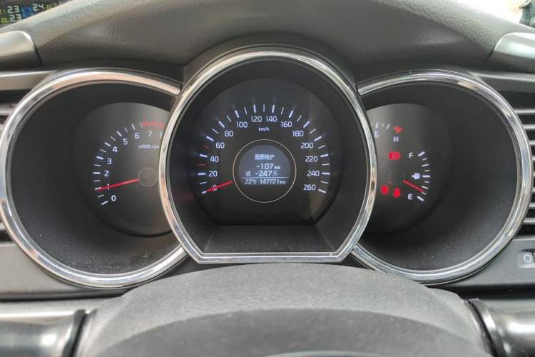 Used Kia K5 2014 2.0L Manual GL Instrument Cluster
