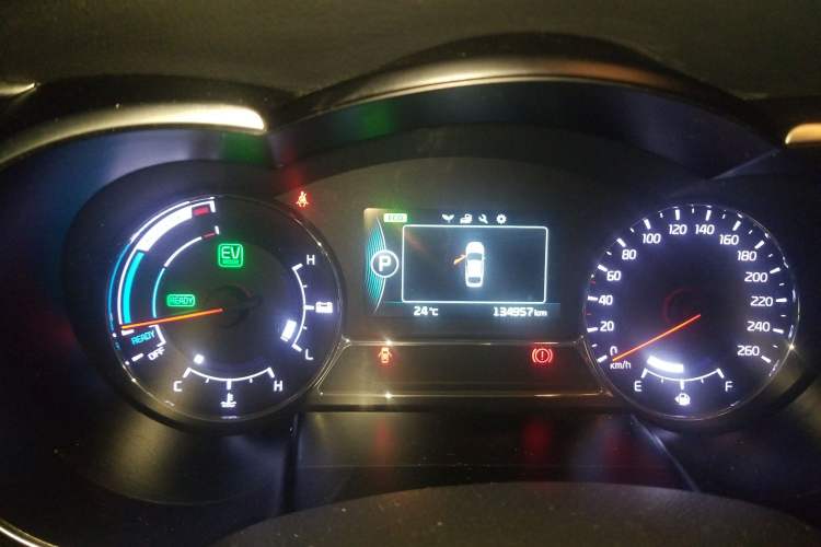 Used Kia K5 2014 2.0L Hybrid Luxury Edition Instrument Cluster