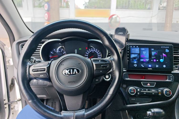 Used Kia K5 2014 2.0L Automatic LUXURY Interior 1