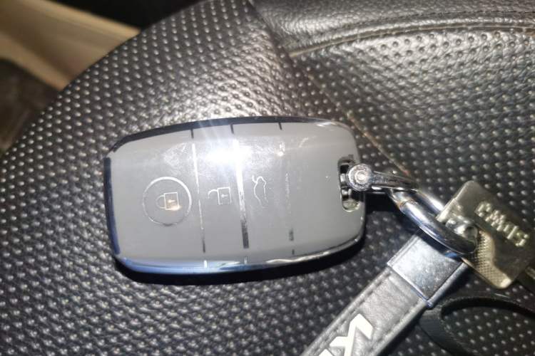 Used Kia K5 2014 2.0L Automatic LUXURY Interior 1