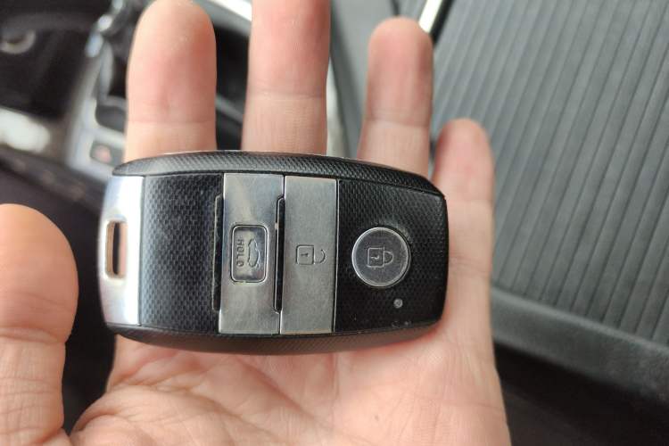 Used Kia K5 2014 2.0L Automatic LUXURY Interior 1