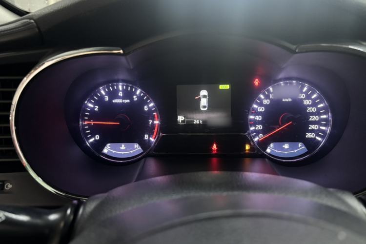 Used Kia K5 2014 2.0L Automatic LUXURY Interior 1