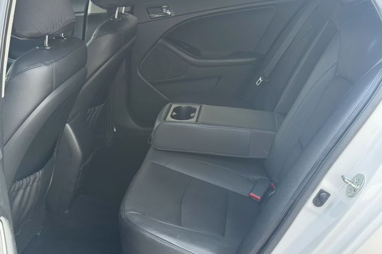 Used Kia K5 2014 2.0L Automatic LUXURY Interior 1