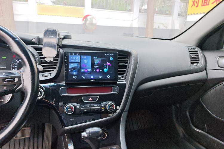 Used Kia K5 2014 2.0L Automatic LUXURY Interior 2