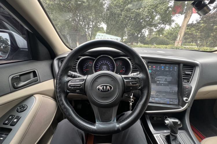 Used Kia K5 2014 2.0L Automatic GL Interior 2